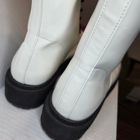 Weeboo NEW White Lace Up Platform Combat Boots Size 11 Chunky Sole Heel - Picture 6 of 11